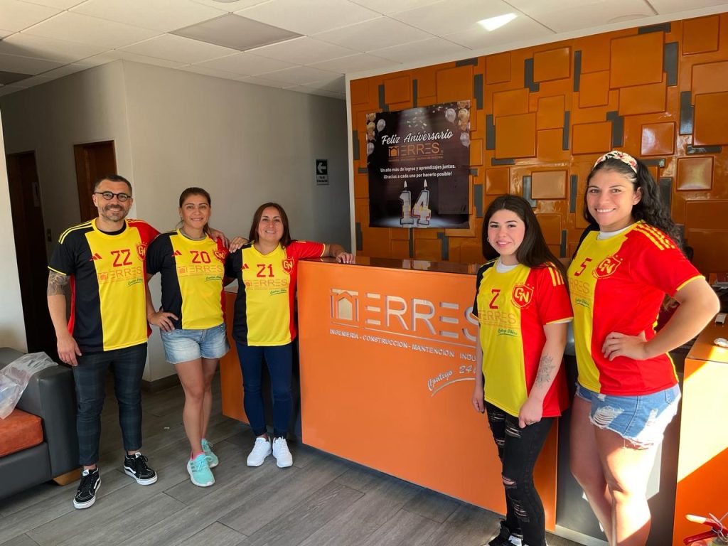 Apoyando el deporte regional y la participación femenina